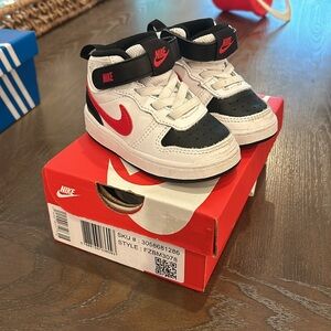 Nike Court Borough Mid 2
Baby/Toddler Shoes